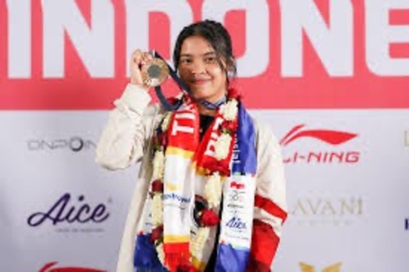 Cô là tay vợt nữ Indonesia đầu tiên vô địch giải cầu lông trẻ thế giới