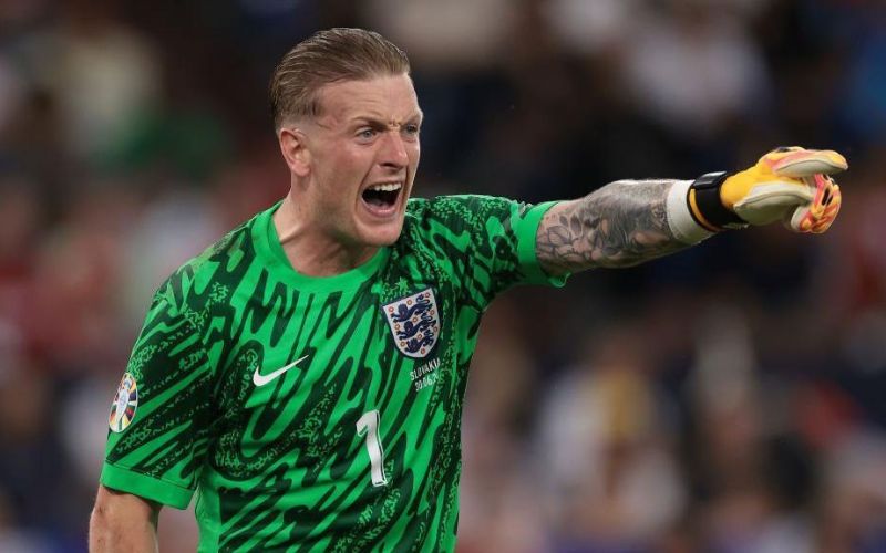 Anh dần trở thành một thủ môn toàn diện nhất của Premier League.