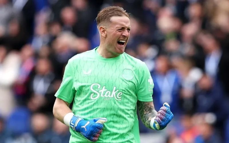 Jordan Pickford là một trong những thủ môn nổi bật nhất bóng đá Anh.