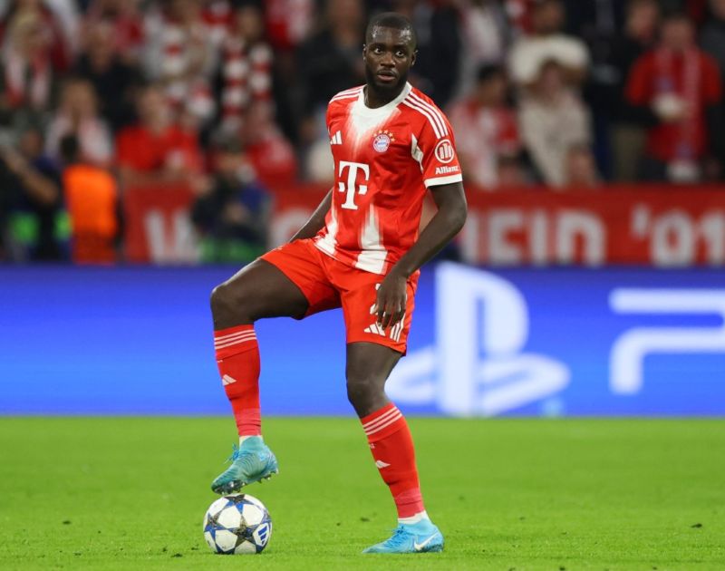 Những pha cắt bóng và không chiến xuất sắc giúp anh trở thành trụ cột trong đội hình