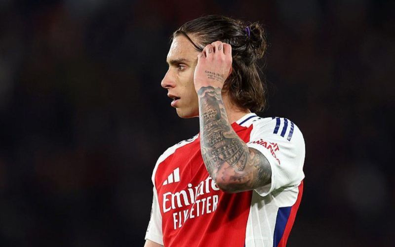 Riccardo Calafiori đang dần trở thành chốt chặn đáng tin cậy trong hàng thủ